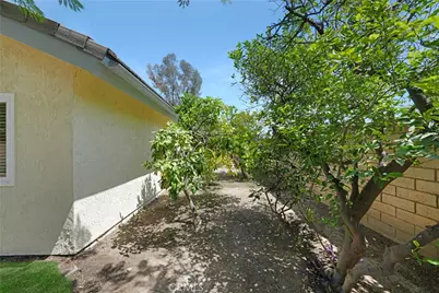 14 Yorktown, Irvine, CA 92620 - Photo 23