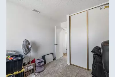 21019 Wren, Apple Valley, CA 92308 - Photo 15