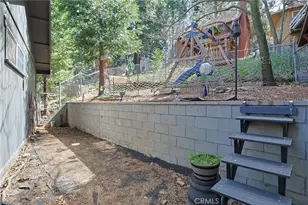 23095 Hemlock, Crestline, CA 92325 - Photo 33