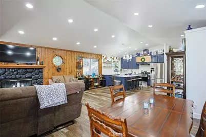 23095 Hemlock, Crestline, CA 92325 - Photo 15