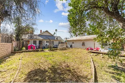 27126 Pacific, Highland, CA 92346 - Photo 21