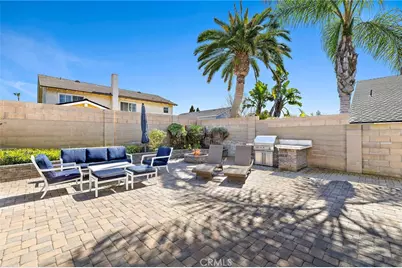 18452 Carnaby, Huntington Beach, CA 92648 - Photo 37