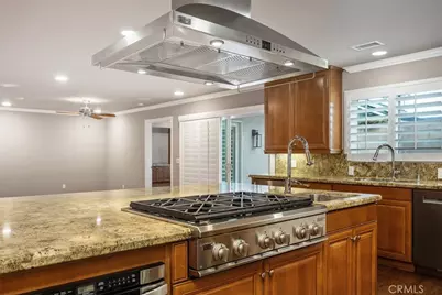 18452 Carnaby, Huntington Beach, CA 92648 - Photo 11