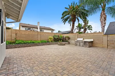18452 Carnaby, Huntington Beach, CA 92648 - Photo 39