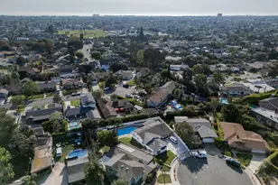 2284 Redlands Dr, Newport Beach, CA 92660 - Photo 33