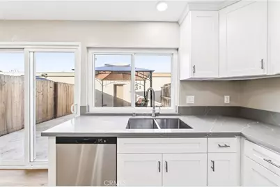 241 W Alton Avenue #B, Santa Ana, CA 92707 - Photo 5