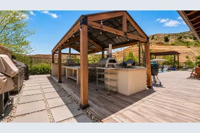 18601 Juniper Springs, Canyon Country, CA 91387 - Photo 47