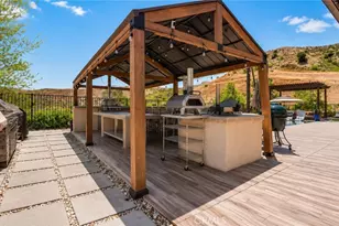 18601 Juniper Springs, Canyon Country, CA 91387 - Photo 47