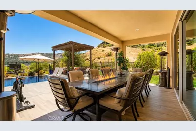 18601 Juniper Springs, Canyon Country, CA 91387 - Photo 37