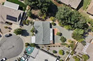 28040 Winthrop Ct, Menifee, CA 92586 - Photo 9
