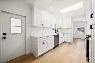 9080 Bloomfield, Cypress, CA 90630 - Photo 5