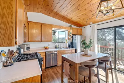 31701 Panorama, Running Springs, CA 92382 - Photo 13