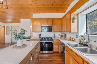 31701 Panorama, Running Springs, CA 92382 - Photo 15