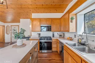 31701 Panorama, Running Springs, CA 92382 - Photo 15