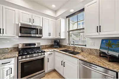 36 Valmont, Ladera Ranch, CA 92694 - Photo 9