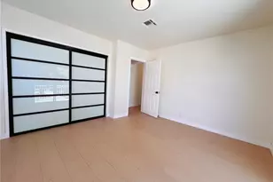 8633 Cimarron St, Los Angeles, CA 90047 - Photo 11