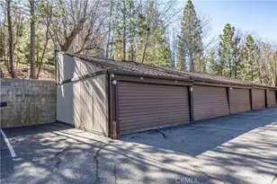 966 Willow Creek Rd, Lake Arrowhead, CA 92352 - Photo 25