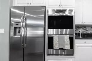 12138 Chutes Ct, Jurupa Valley, CA 91752 - Photo 11