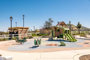 12138 Chutes Ct, Jurupa Valley, CA 91752 - Photo 39