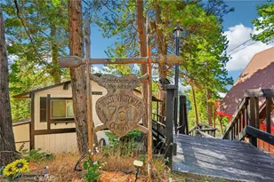 761 W Victoria Ct, Lake Arrowhead, CA 92352 - Photo 3