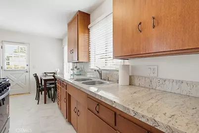 211 S Date, Anaheim, CA 92805 - Photo 25