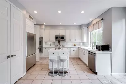 6885 Cambria Cove, Huntington Beach, CA 92648 - Photo 7