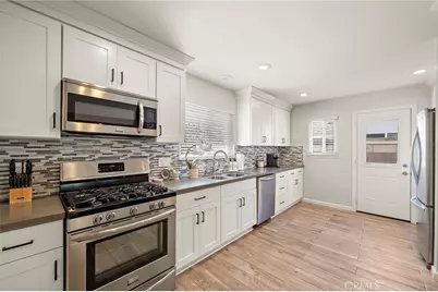 8181 Holland, Huntington Beach, CA 92647 - Photo 9