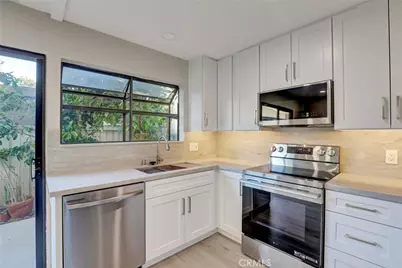 93 Streamwood, Irvine, CA 92620 - Photo 9