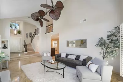 19076 Stonehurst, Huntington Beach, CA 92648 - Photo 7
