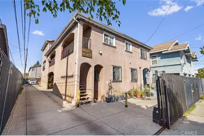 879 E 40th Place, Los Angeles, CA 90011 - Photo 1