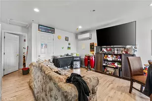 879 E 40th Pl, Los Angeles, CA 90011 - Photo 25