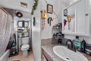 879 E 40th Pl, Los Angeles, CA 90011 - Photo 47