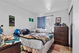 879 E 40th Pl, Los Angeles, CA 90011 - Photo 21