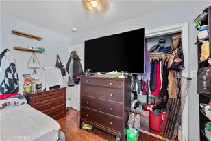 879 E 40th Pl, Los Angeles, CA 90011 - Photo 33