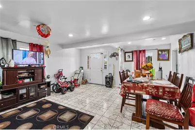 879 E 40th Place, Los Angeles, CA 90011 - Photo 11