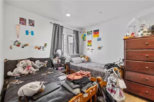 879 E 40th Pl, Los Angeles, CA 90011 - Photo 23