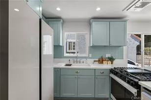 3705 S St Andrews, Los Angeles, CA 90018 - Photo 11