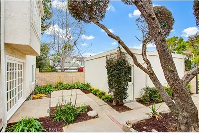 48 Willow Tree Lane, Irvine, CA 92612 - Photo 3