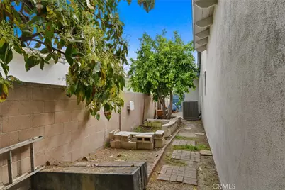 801 S Roanne, Anaheim, CA 92804 - Photo 37