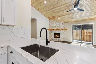 183 Moreno Ln, Sugarloaf, CA 92386 - Photo 9