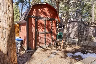 189 Moreno Ln, Sugarloaf, CA 92386 - Photo 27