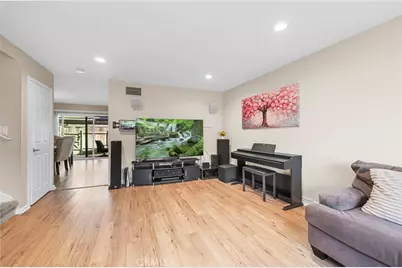 4586 Larwin, Cypress, CA 90630 - Photo 7