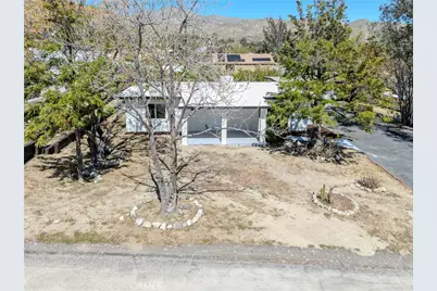 49126 Park Avenue, Morongo Valley, CA 92256 - Photo 17