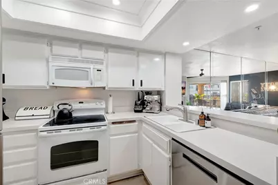 1200 Pacific Coast Highway #106, Huntington Beach, CA 92648 - Photo 17