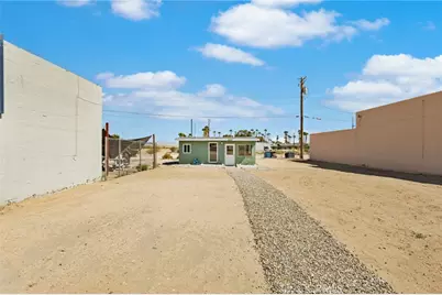 6221 Adobe, Twentynine Palms, CA 92277 - Photo 11