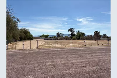45655 Raigosa, Newberry Springs, CA 92365 - Photo 13
