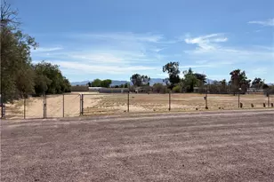 45655 Raigosa, Newberry Springs, CA 92365 - Photo 13