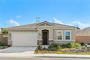 41024 Chambord Dr, Lake Elsinore, CA 92532 - Photo 3