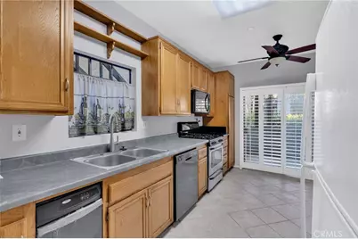 2538 W Macarthur, Unit E, Santa Ana, CA 92704 - Photo 9