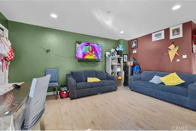 879 E 40th Place, Los Angeles, CA 90011 - Photo 43